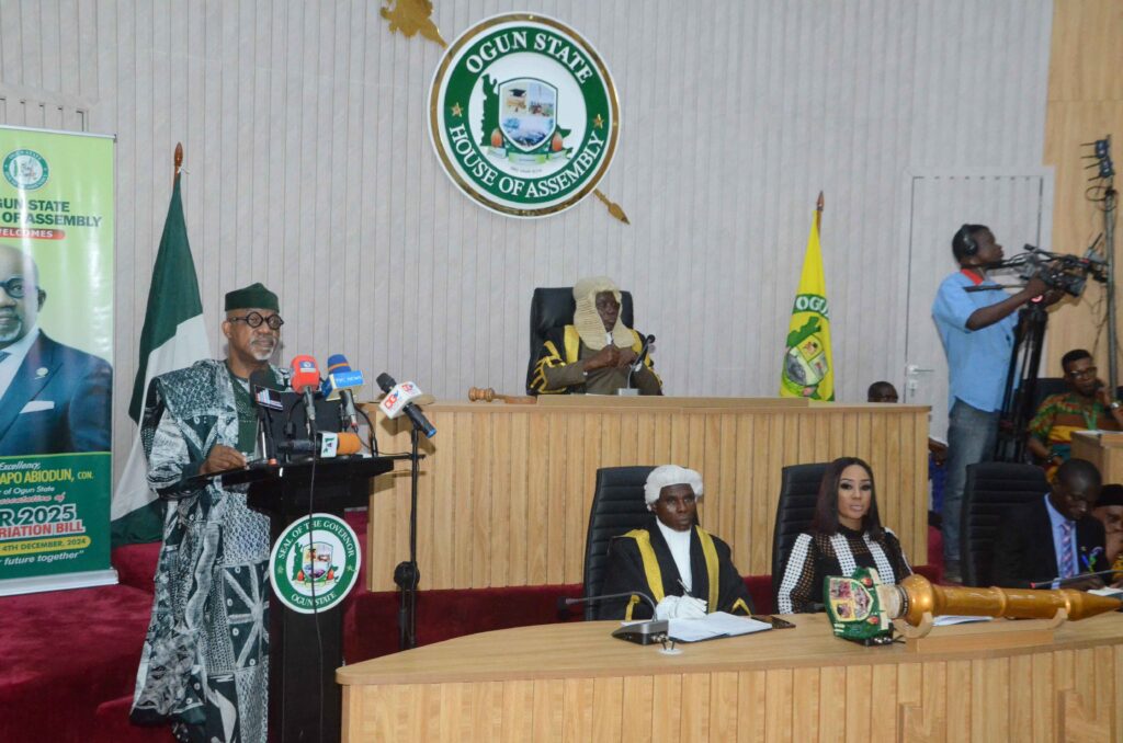 ABIODUN-PRESENTS-2025-BUDGET-OF-N1.055-TRILLION-TO-OGUN-ASSEMBLY