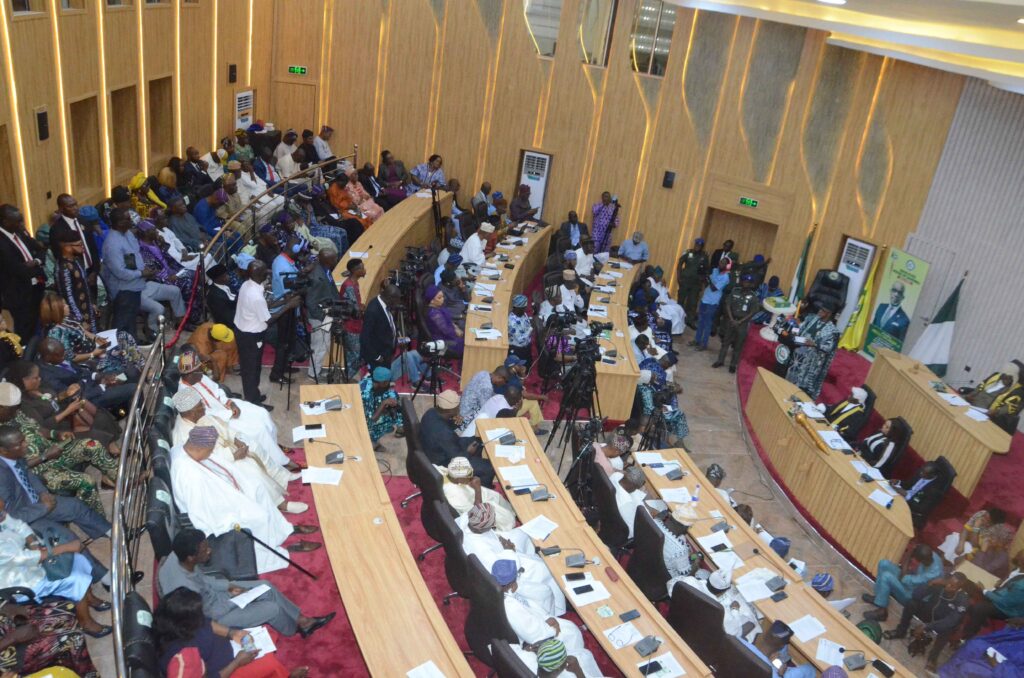 ABIODUN-PRESENTS-2025-BUDGET-OF-N1.055-TRILLION-TO-OGUN-ASSEMBLY